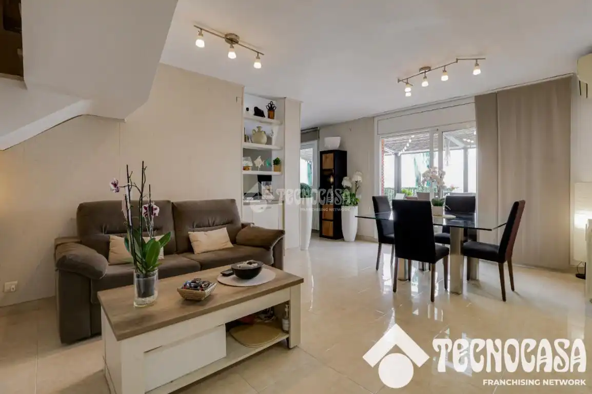 Sala de estar de Piso en venta en Vilassar de Mar con Aire acondicionado, Parquet y Terraza