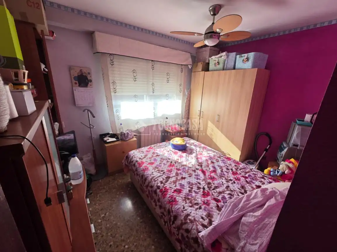 Bedroom of Flat for sale in Zaragoza  with Air Conditioner, Heating and Terrace