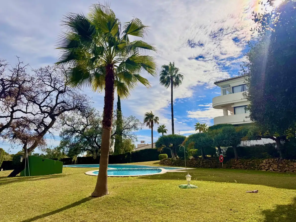 Apartament amb piscina en venda a Calahonda, imagen 24