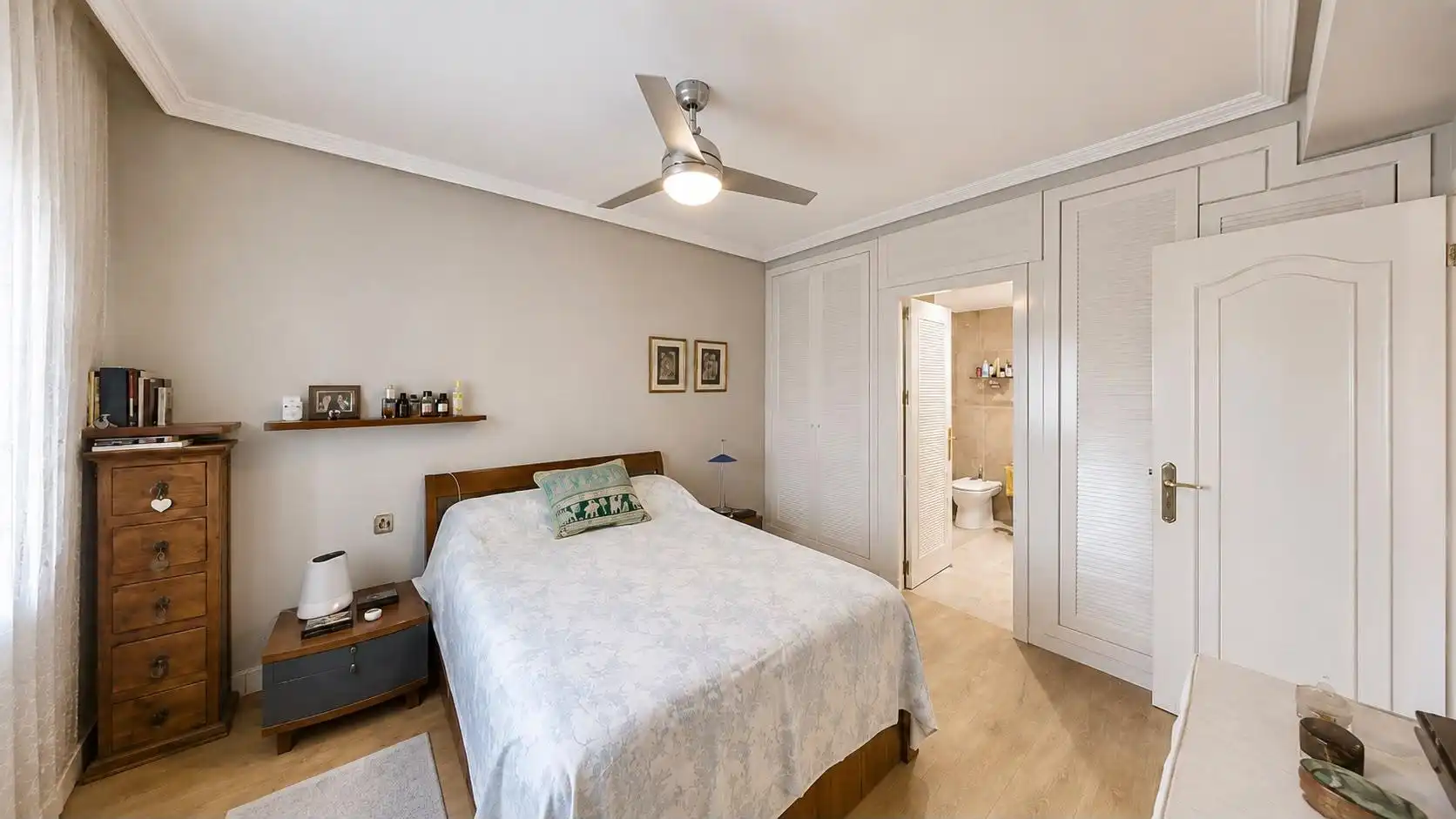 Schlafzimmer von Wohnungen zum Verkauf in Madrid mit Klimaanlage, Heizung und Parkett