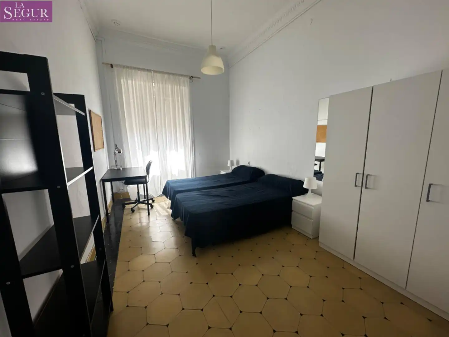 Flat with terrace for sale in Alameda - Mentidero - Teatro Falla, imagen 2