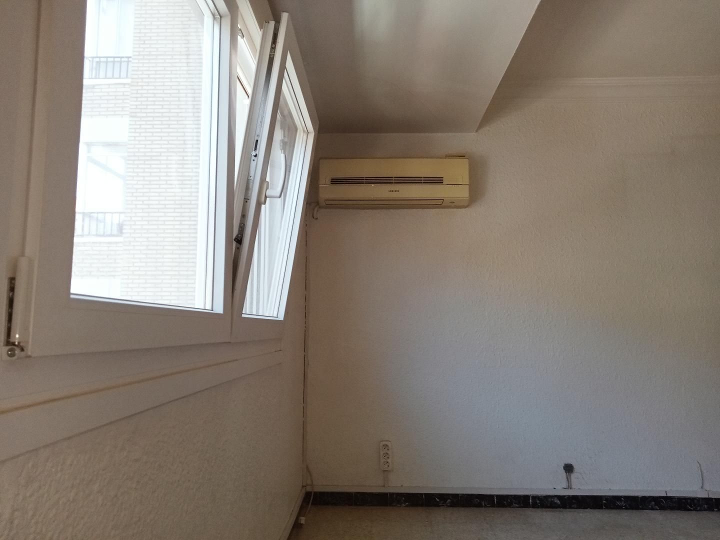 Bedroom of Flat for sale in  Zaragoza Capital