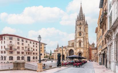 Exterior view of Flat for sale in Oviedo   with Terrace and Balcony