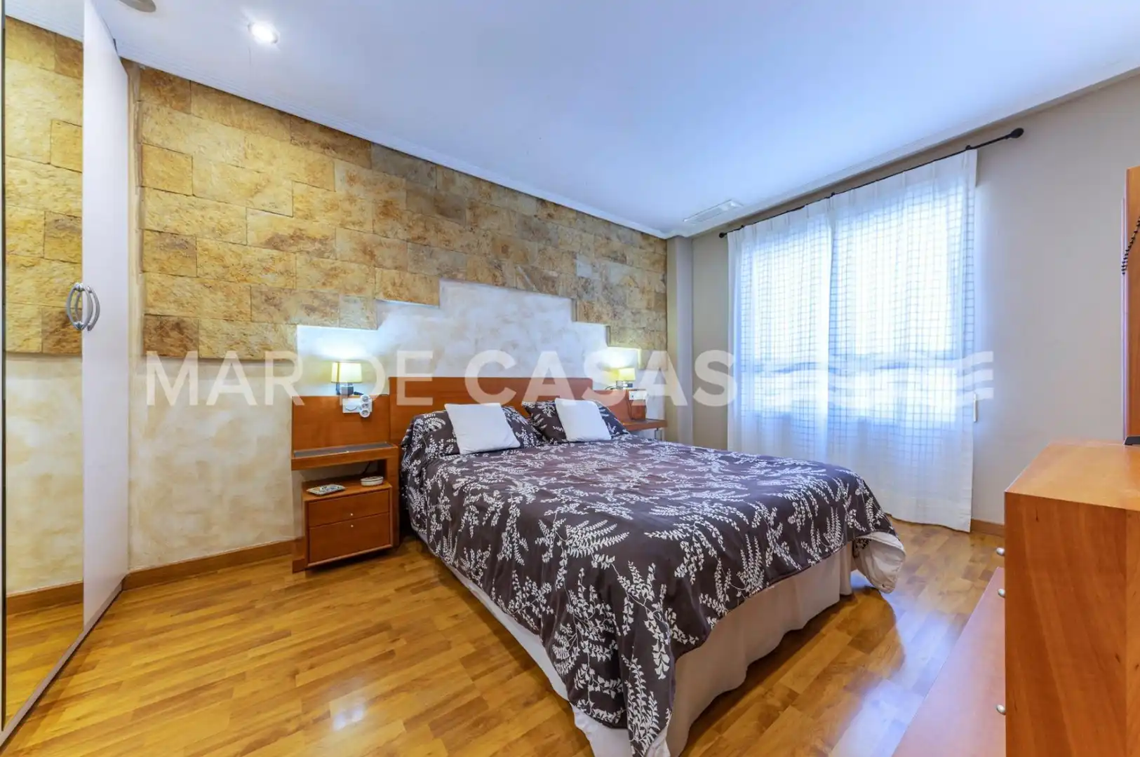 Habitación de Casa adosada en venta en Elche / Elx con Aire acondicionado, Terraza y Trastero