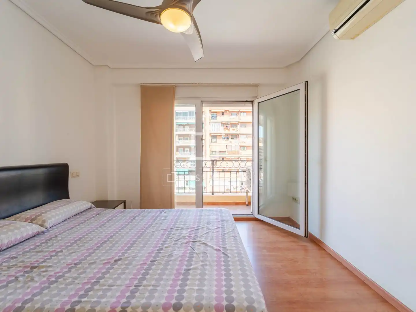 Habitación de Piso en venta en Valencia con Calefacción, Parquet y Amueblado