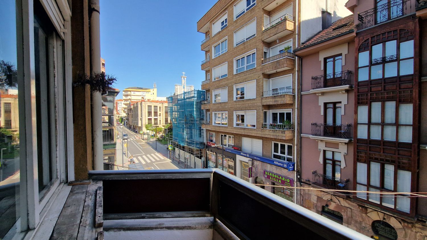 Vista exterior de Piso en venta en Torrelavega  con Calefacción y Balcón
