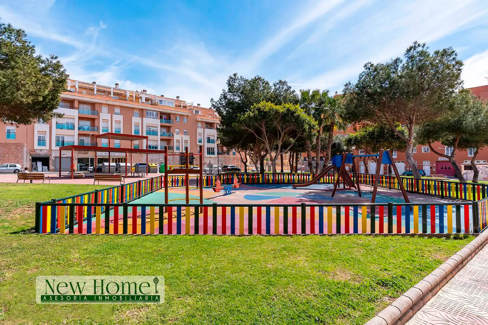 Vista exterior de Piso en venta en Roquetas de Mar con Terraza y Amueblado