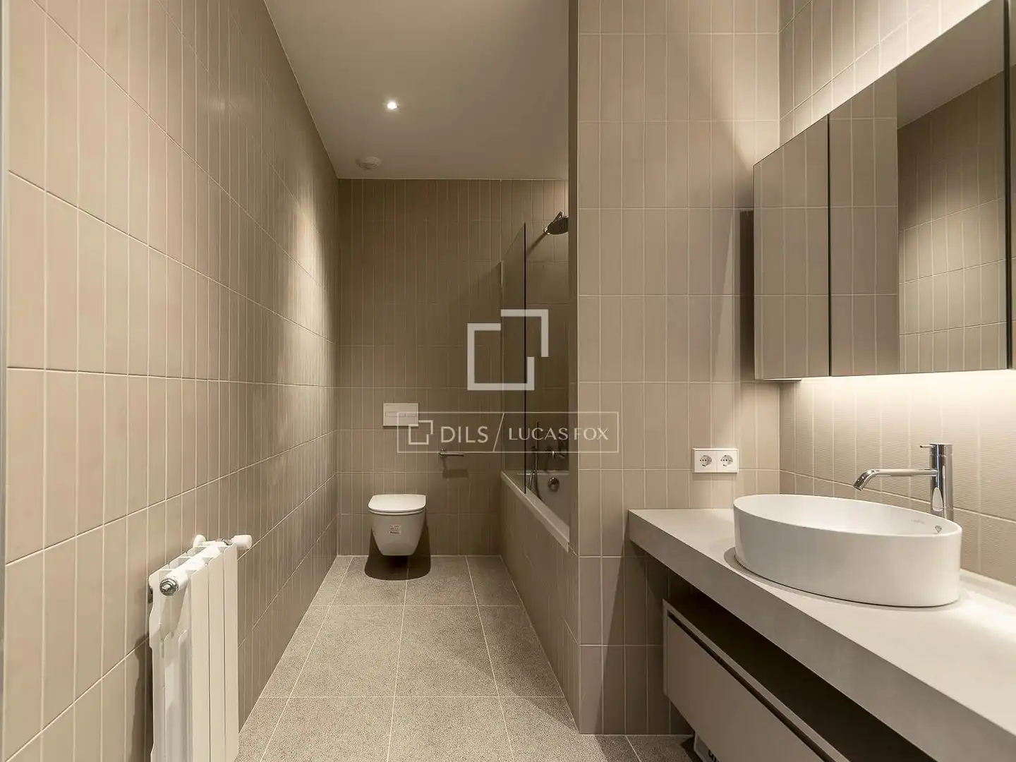 Baño de Ático en venta en Barcelona con Aire acondicionado, Calefacción y Terraza