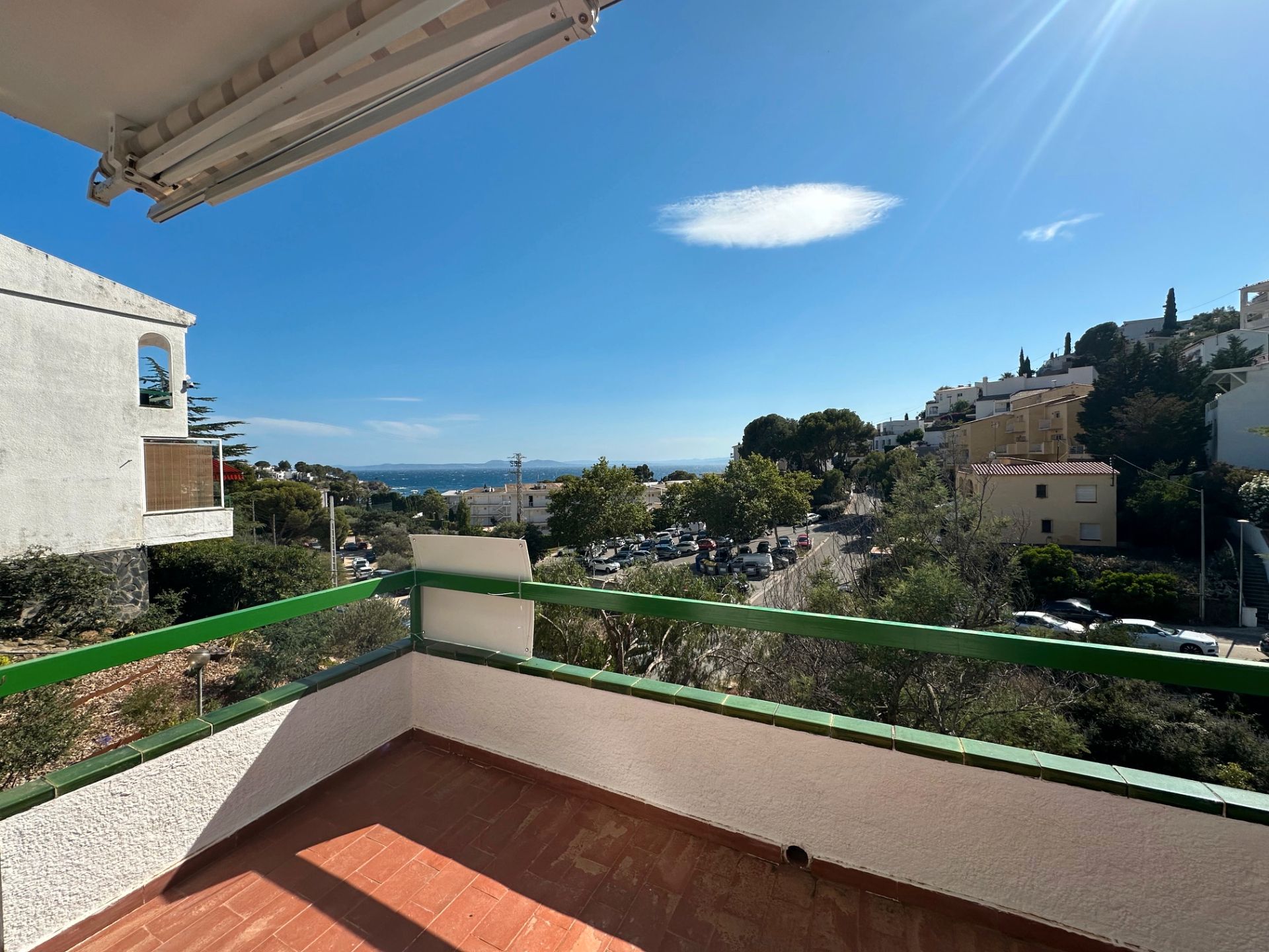 Exterior view of Single-family semi-detached for sale in Roses  with Air Conditioner, Private garden and Terrace