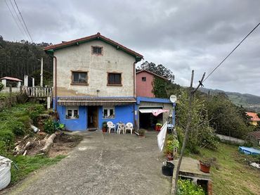 Casa con jardín en venta en El Valle 74