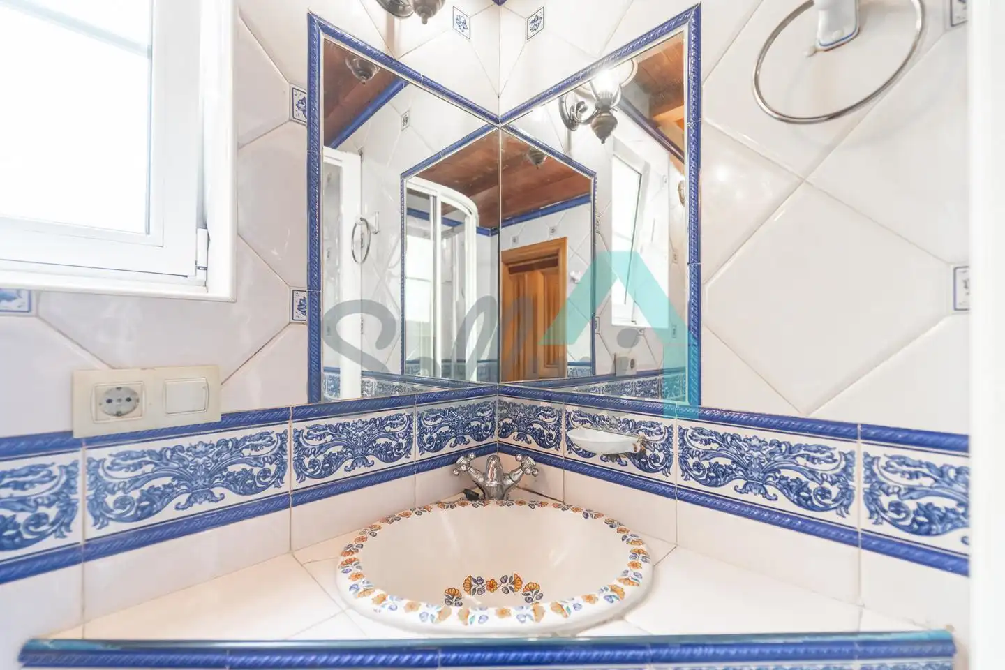 Badezimmer von Maisonette zum Verkauf in Valdés - Luarca mit Heizung und Parkett