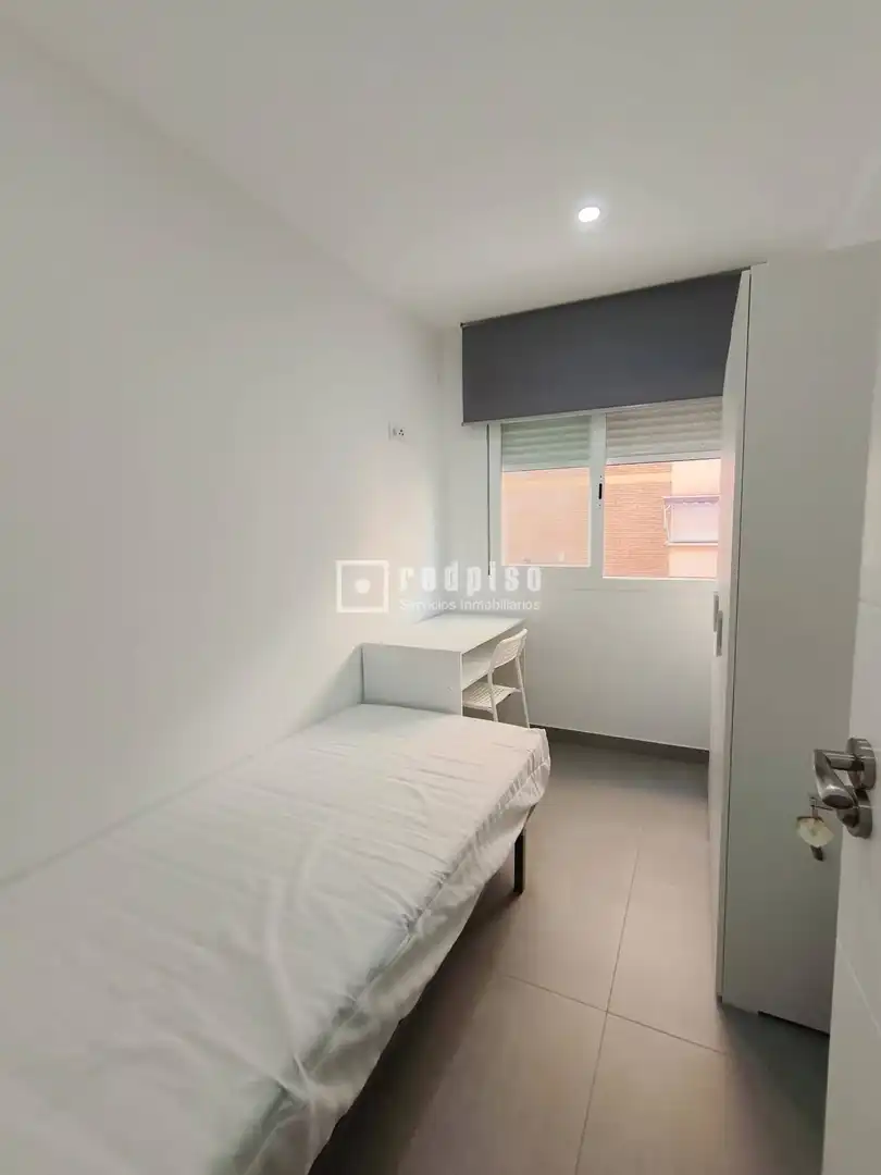 Habitación de Piso de alquiler en Málaga con Terraza