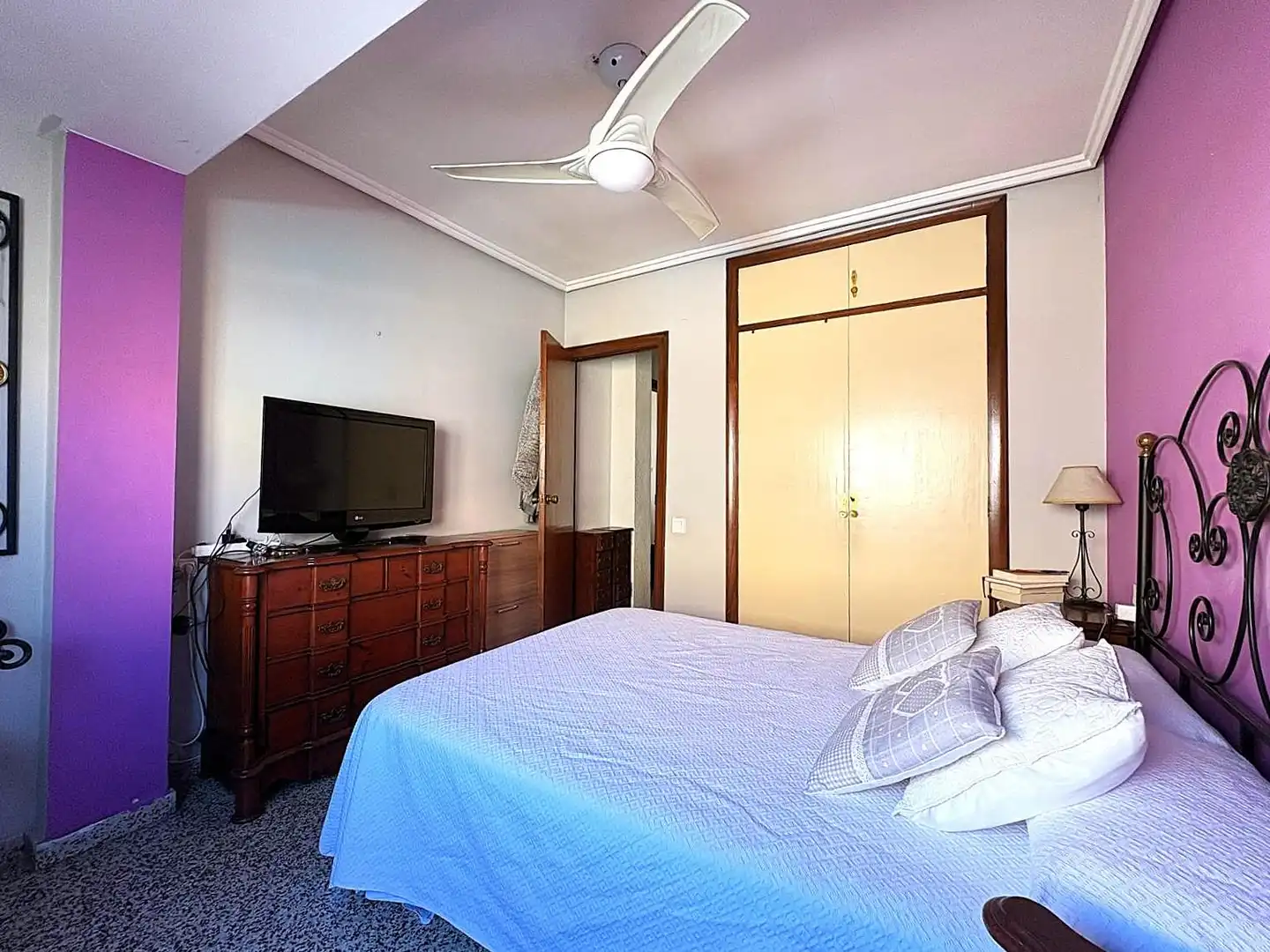 Habitación de Piso en venta en Paterna con Aire acondicionado, Amueblado y Balcón