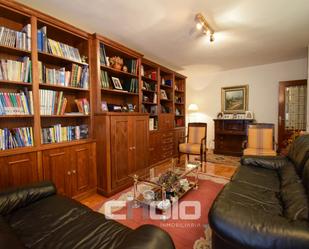 Sala d'estar de Pis en venda en Lugo Capital amb Calefacció, Traster i Balcó
