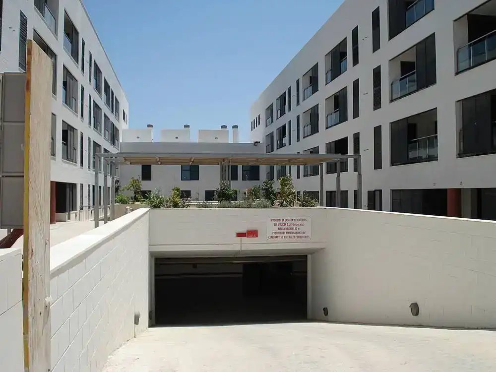Außenansicht von Wohnung zur Miete in Ciutadella de Menorca mit Klimaanlage, Terrasse und Abstellraum