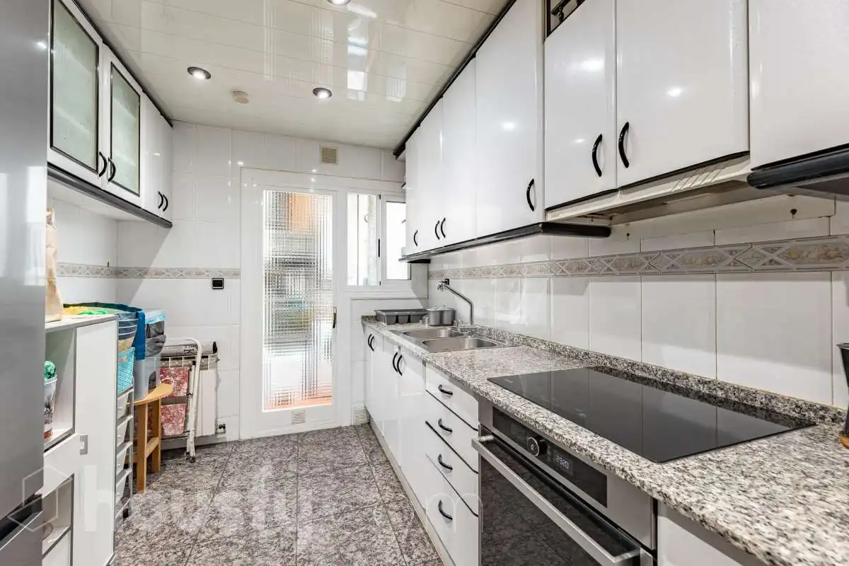Cocina de Piso en venta en Vilafranca del Penedès con Calefacción, Trastero y Balcón