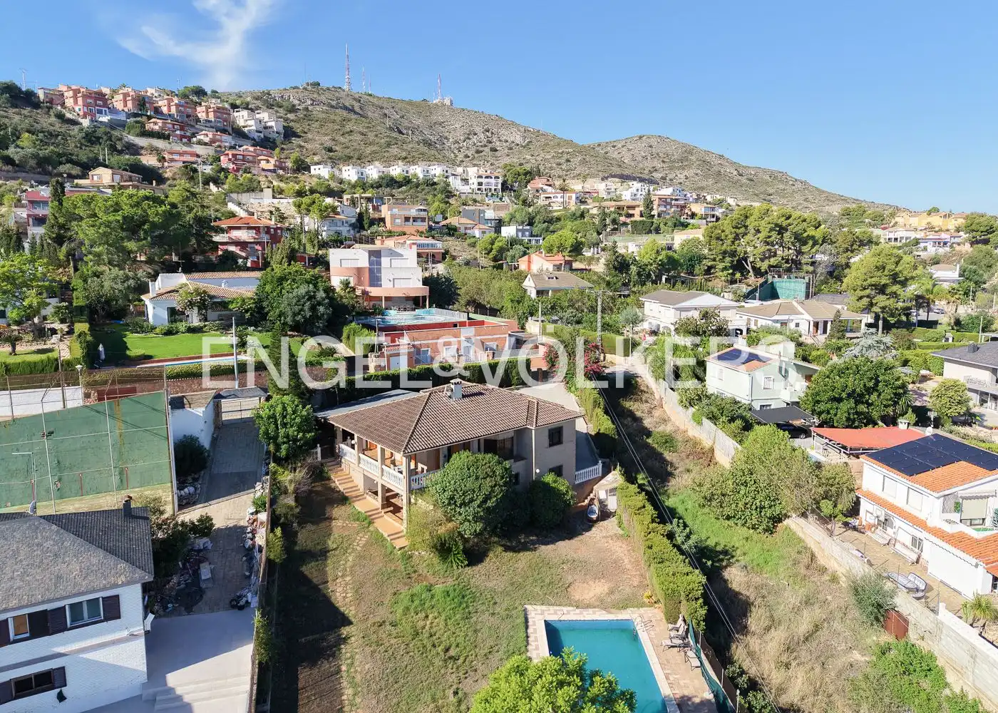 Casa con piscina in vendita a Sierra Perenchiza - Cumbres de Calicanto - Sto Domingo, imagen 2