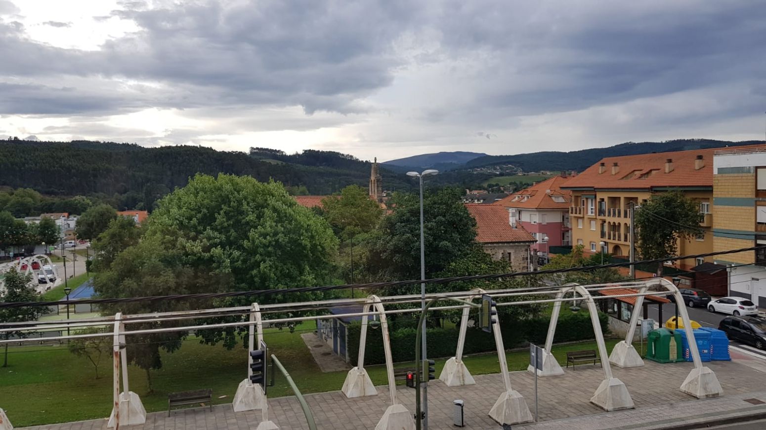 Vista exterior de Pis de lloguer en Piélagos amb Calefacció, Parquet i Terrassa
