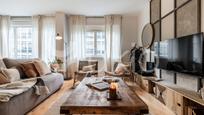 Sala d'estar de Apartament de lloguer en  Madrid Capital amb Aire condicionat, Calefacció i Terrassa