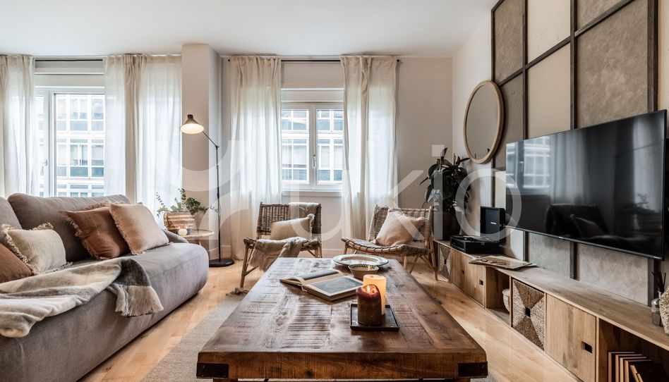 Apartamento de alquiler en Calle de Zurbano, Almagro - Imagen 2