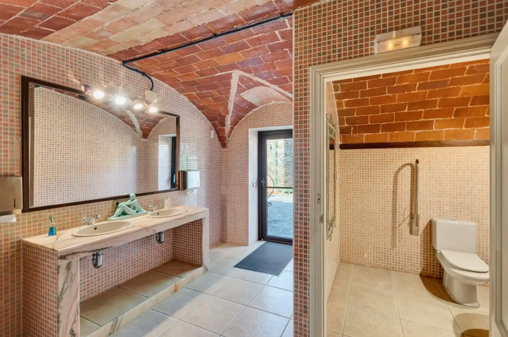 Baño de Casa o chalet en venta en Mollet de Peralada con Jardín privado, Terraza y Piscina