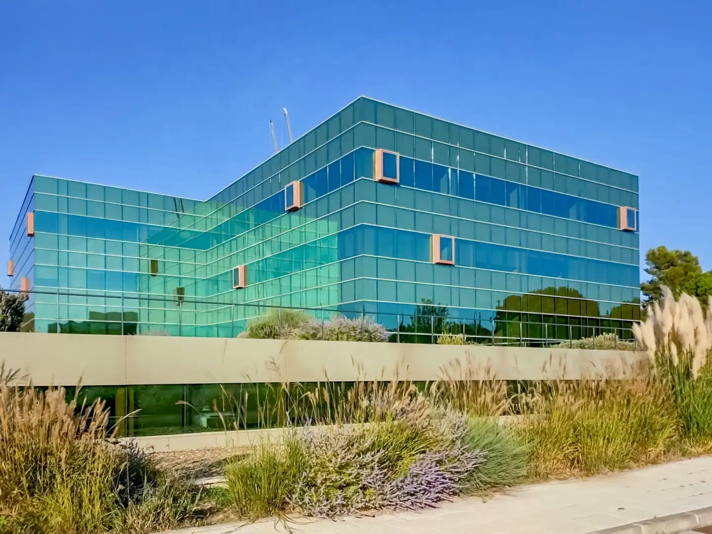 Vista exterior de Oficina de alquiler en Sant Cugat del Vallès con Aire acondicionado, Calefacción y Amueblado