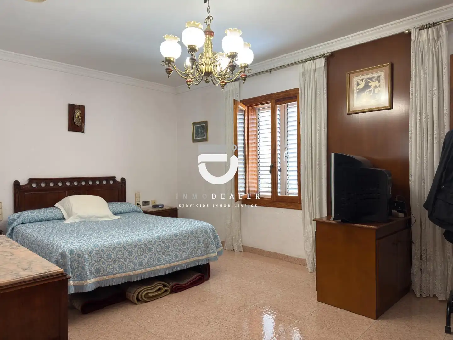 Dormitori de Casa o xalet en venda en Oliva amb Jardí privat, Terrassa i Piscina