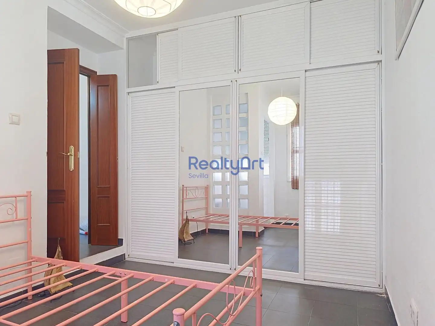 Habitación de Piso de alquiler en Sevilla con Aire acondicionado, Terraza y Amueblado
