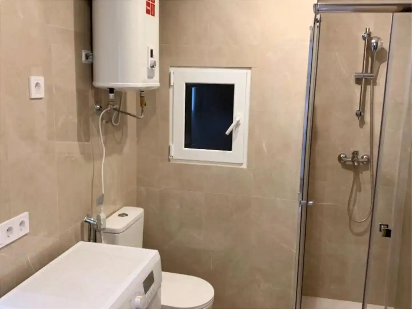 Bany de Pis en venda en Alicante / Alacant amb Aire condicionat i Balcó