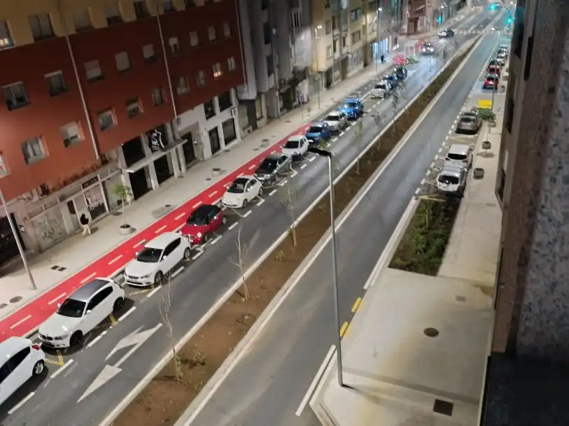 Parkplatz von Wohnung zum Verkauf in Ames mit Terrasse und Balkon