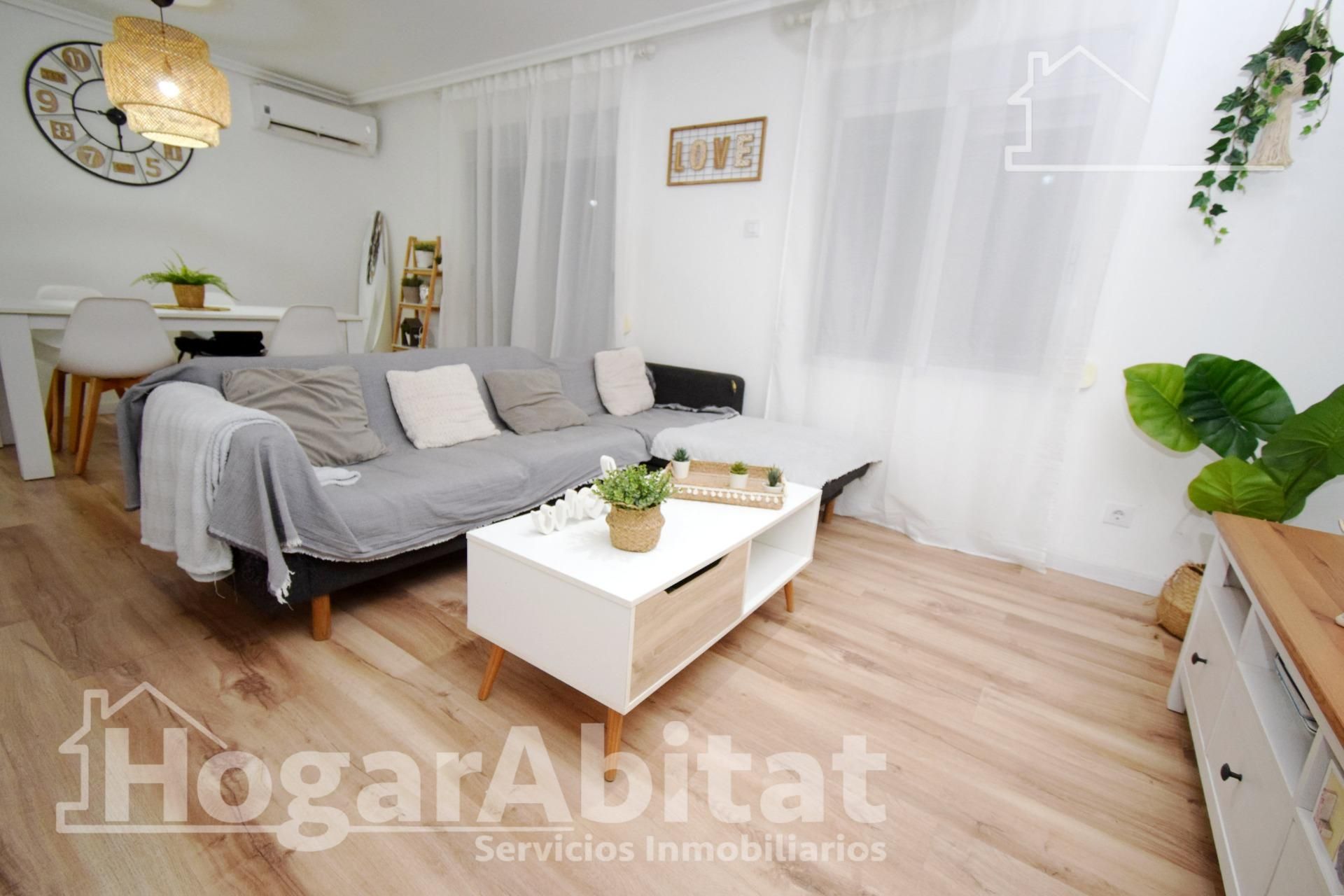 Sala d'estar de Pis en venda en Alfafar amb Aire condicionat, Calefacció i Parquet