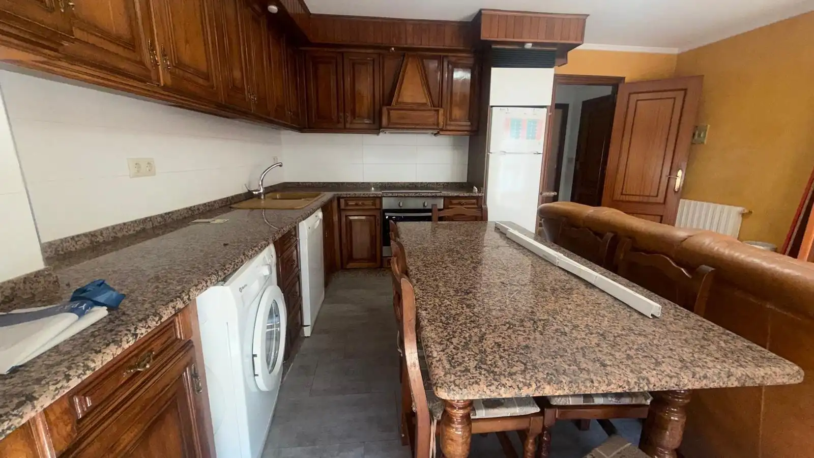 Küche von Wohnung zur Miete in Ourense Capital  mit Heizung