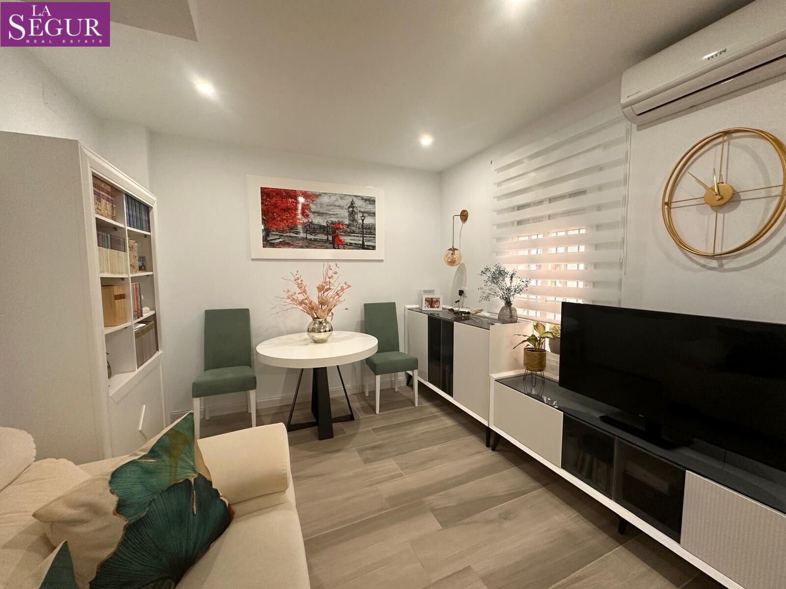 Living room of Flat for sale in San Fernando  with Air Conditioner