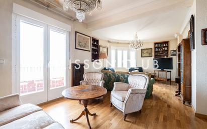 Living room of Flat for sale in  Madrid Capital  with Heating and Terrace