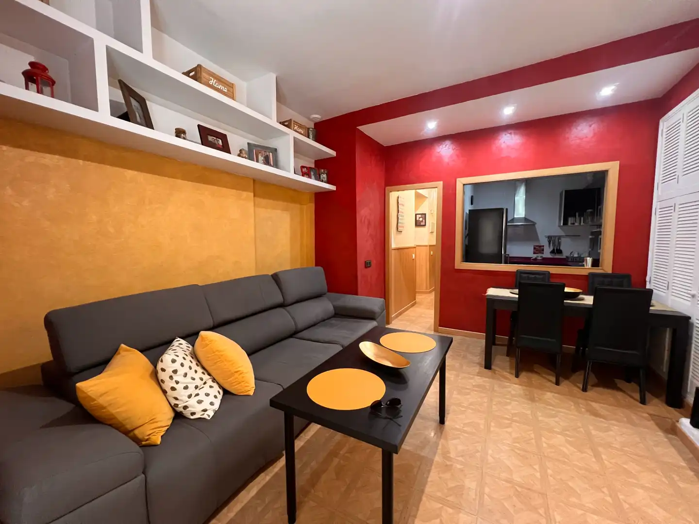 Living room of Flat for sale in Cádiz  with Parquet flooring, Furnished and Oven
