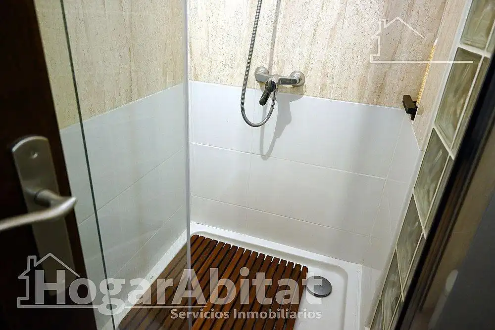 Bathroom of Flat for sale in Ciutat Vella 