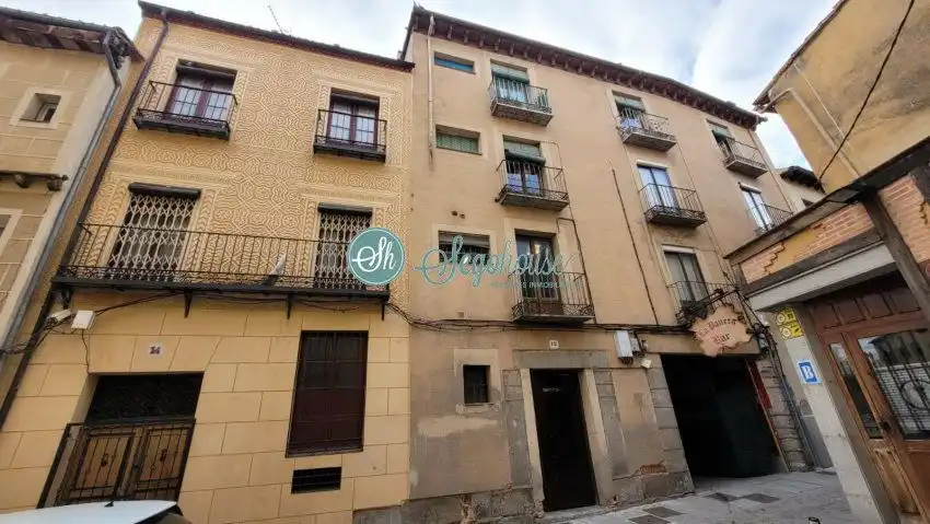 Vista exterior de Piso en venta en Segovia con Calefacción y Balcón
