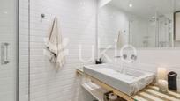 Bany de Apartament de lloguer en  Barcelona Capital amb Aire condicionat, Calefacció i Terrassa