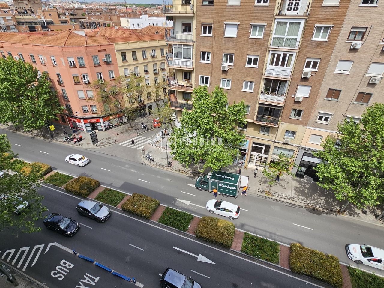 Flat for sale in SANTA MARIA DE LA CABEZA, Chopera