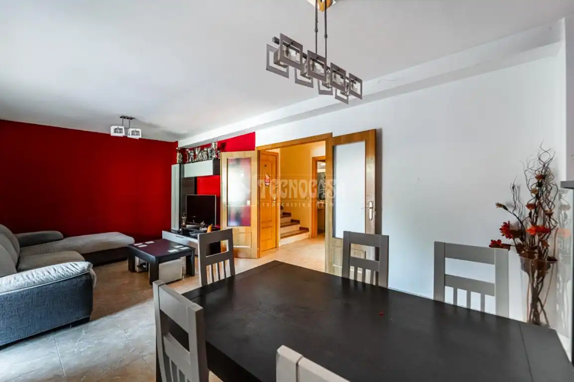 Comedor de Casa adosada en venta en Rivas-Vaciamadrid con Aire acondicionado, Calefacción y Jardín privado