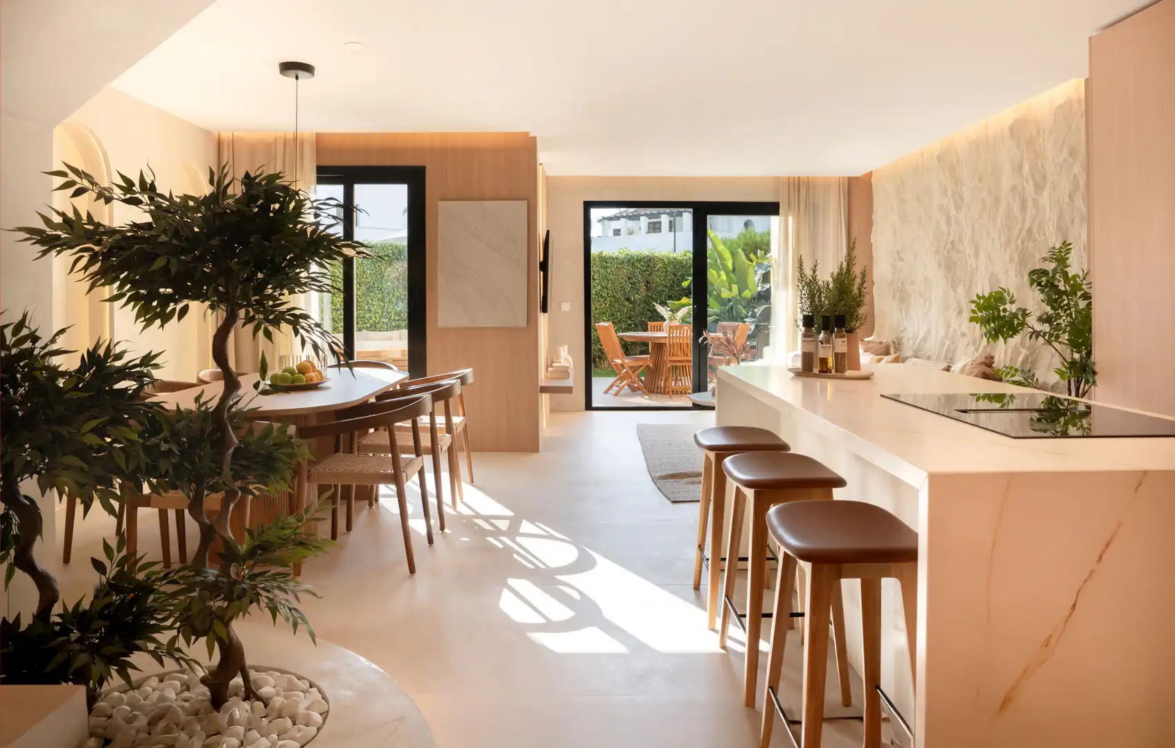 Cuina de Casa adosada en venda en Marbella amb Aire condicionat, Jardí privat i Terrassa