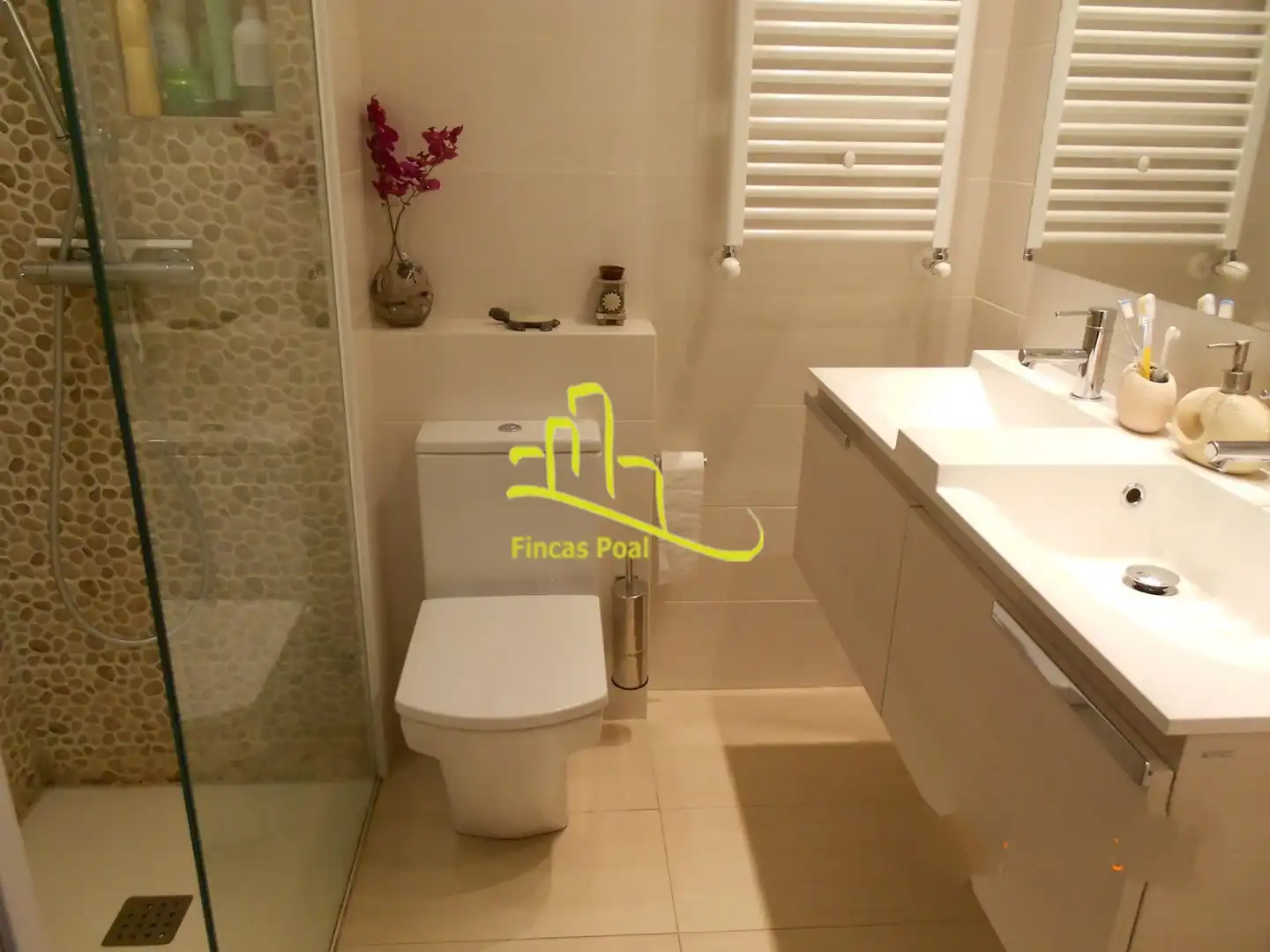 Bany de Pis en venda en Castelldefels amb Aire condicionat, Calefacció i Traster
