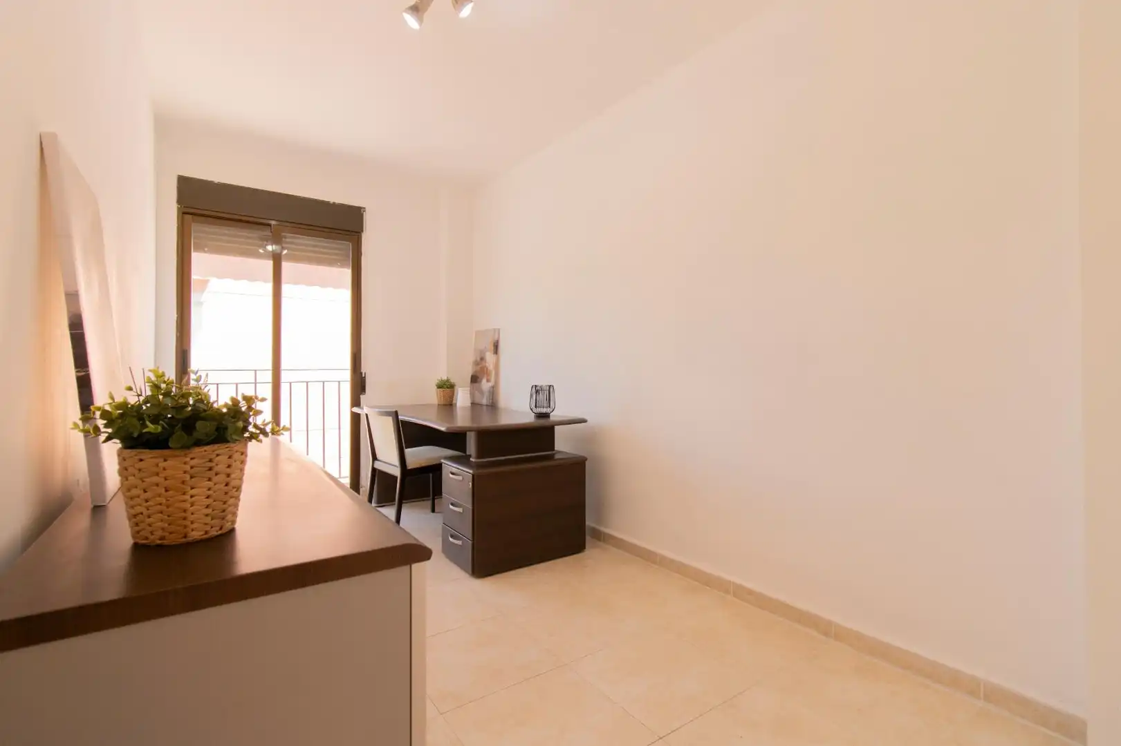 Habitación de Apartamento en venta en Estivella con Amueblado y Balcón