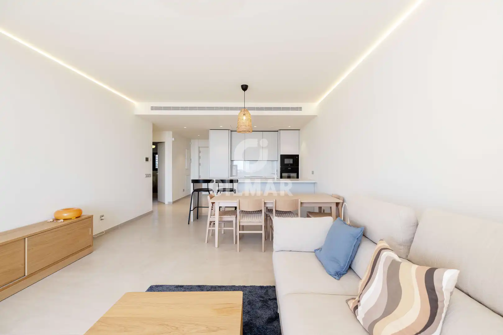 Wohnzimmer von Wohnungen zum Verkauf in Fuengirola mit Heizung, Privatgarten und Abstellraum