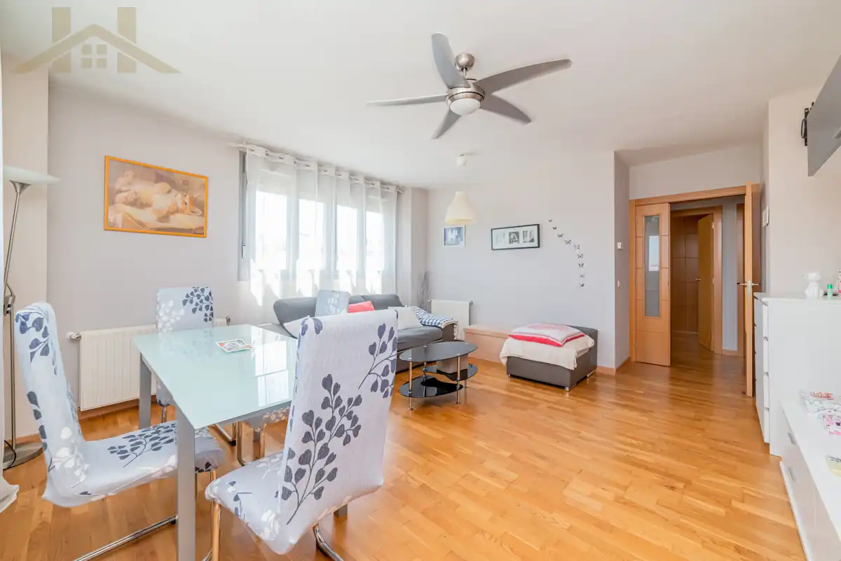 Piso en venta en Urbanizaciones