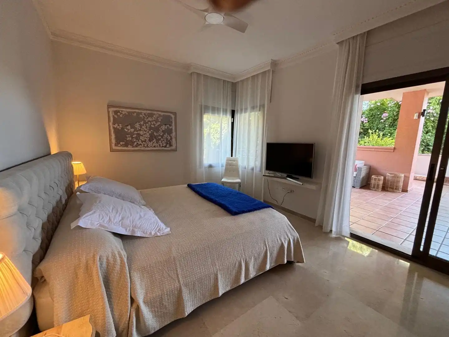 Dormitori de Apartament de lloguer en Marbella amb Calefacció, Jardí privat i Terrassa