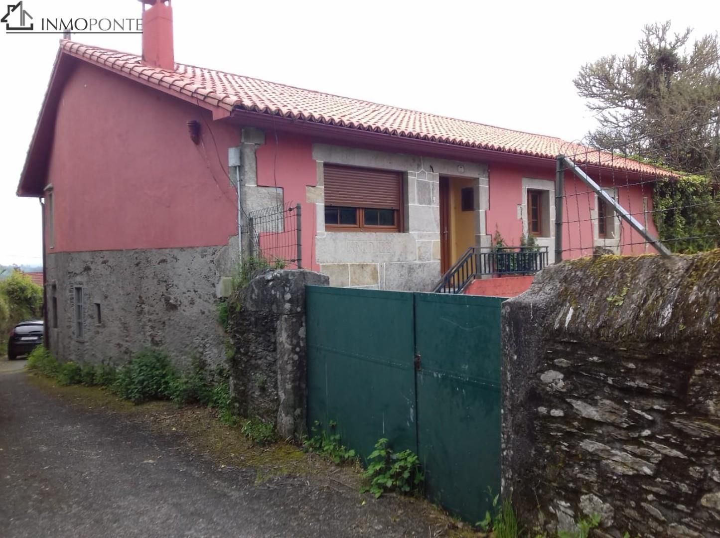 Vista exterior de Casa o xalet en venda en A Estrada  amb Jardí privat