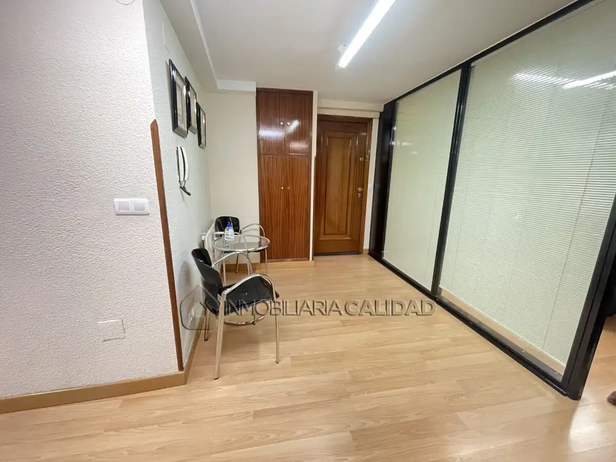 Oficina en venda en Burgos amb Calefacció