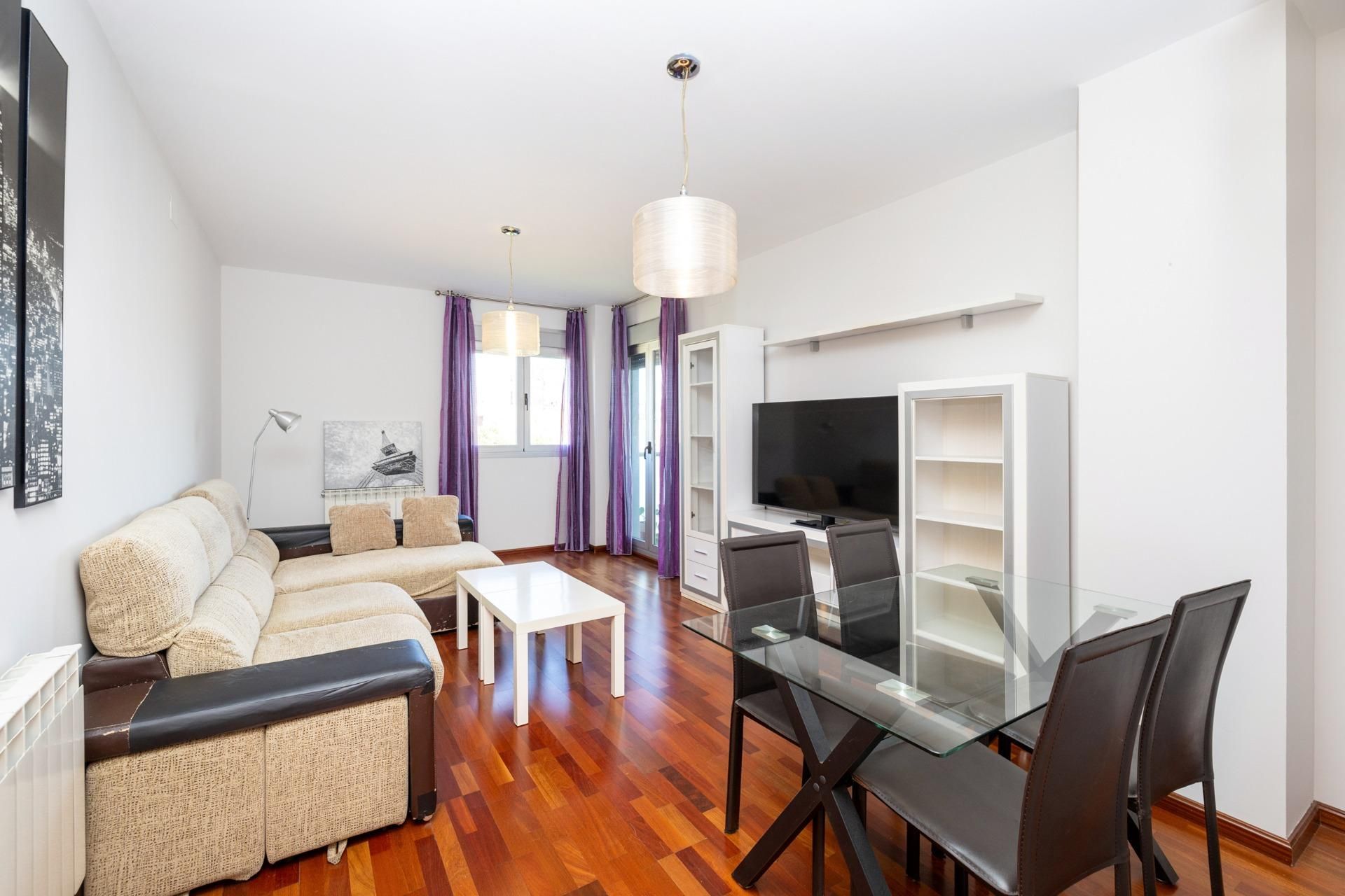 Living room of Flat for sale in  Granada Capital  with Air Conditioner, Heating and Private garden