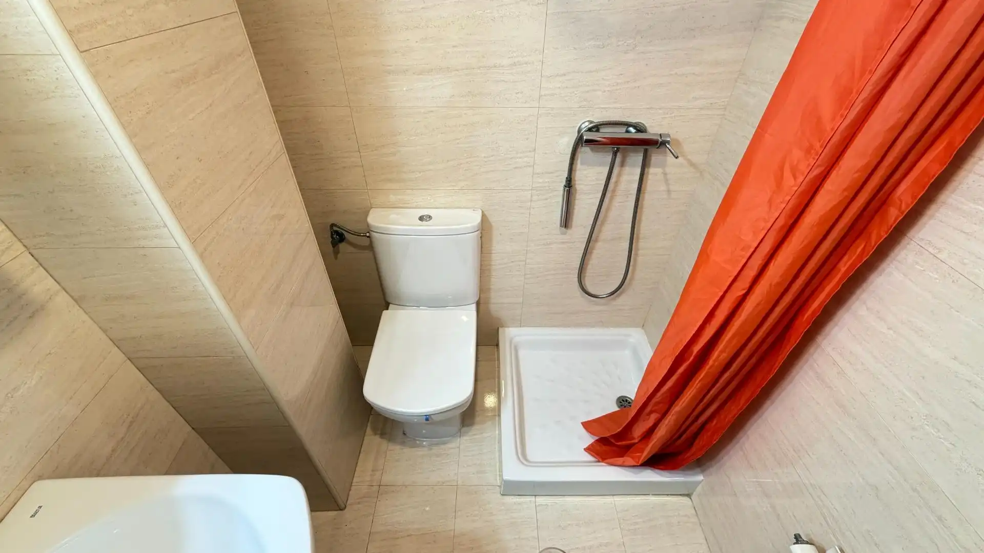 Badezimmer von Wohnung zum Verkauf in Vigo  mit Parkett, Abstellraum und Balkon